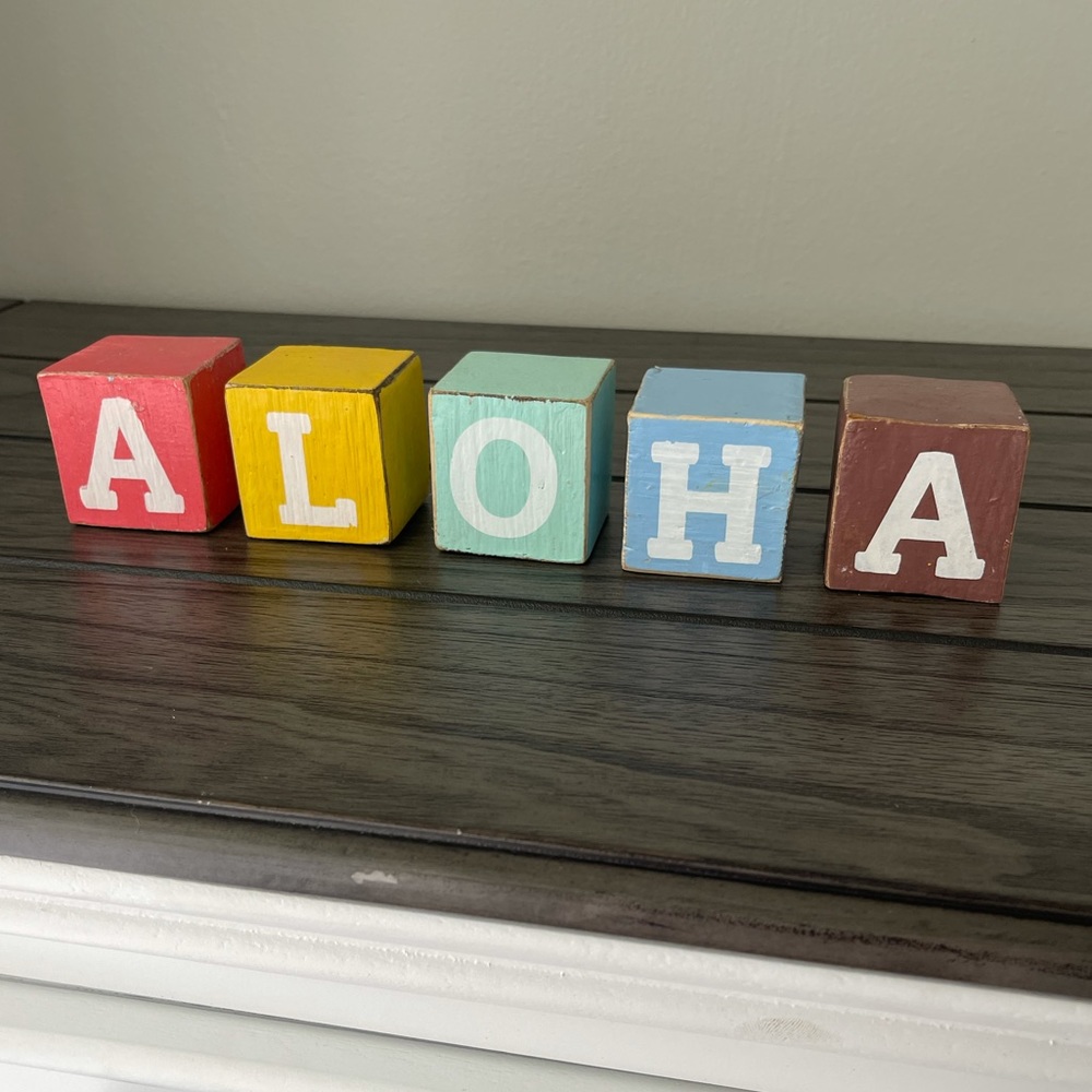Aloha Block Decor - Picture 5 of 5